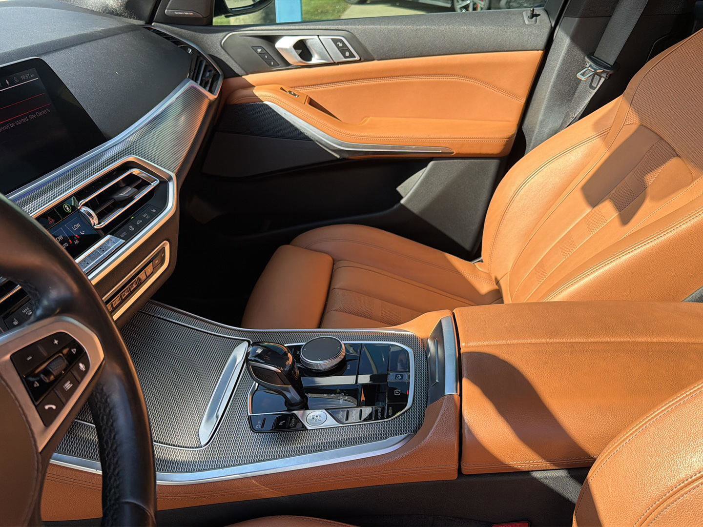 Used 2019 BMW X5 xDrive50i w/ M Sport Package image 13