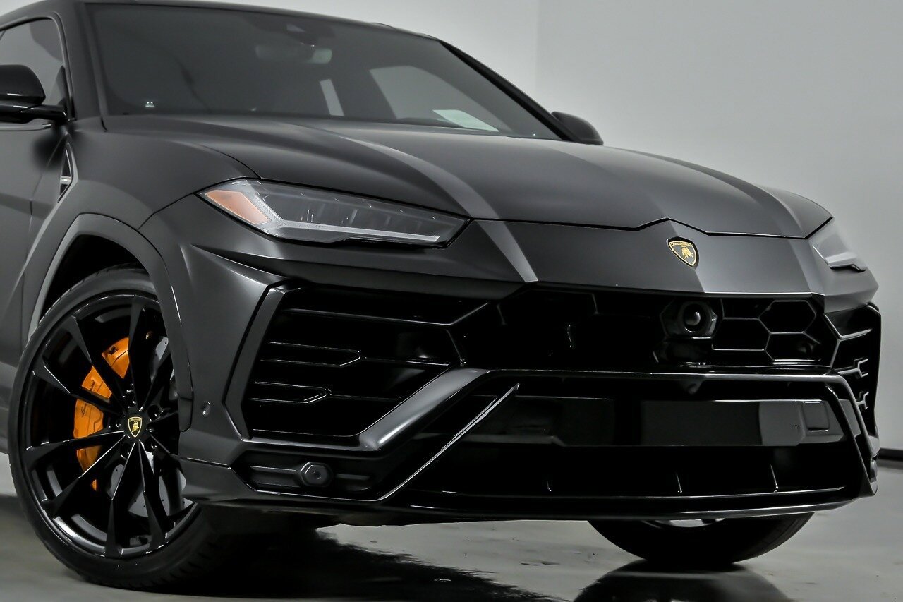 Used 2022 Lamborghini Urus AWD/4WD image 3