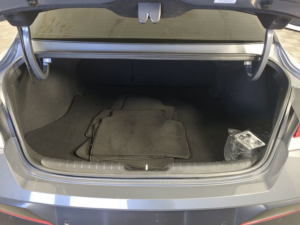 Certified 2024 Hyundai Elantra Limited image 14