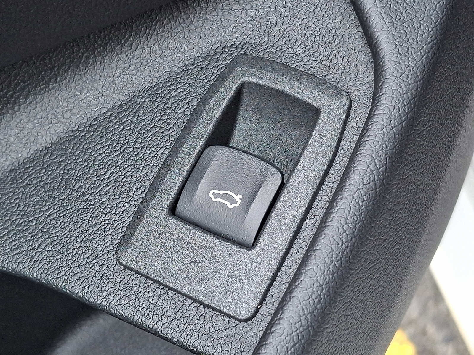 Used 2023 BMW 440i xDrive Convertible w/ Premium Package image 21