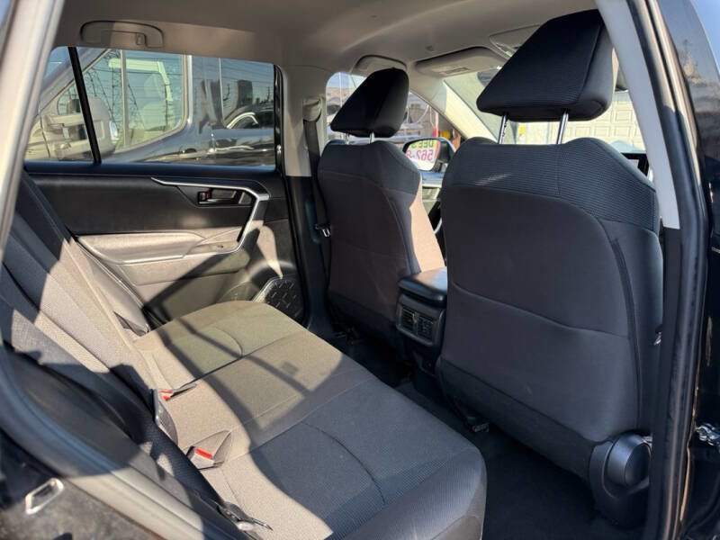 Used 2023 Toyota RAV4 LE image 11