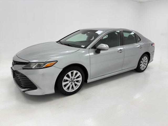Used 2019 Toyota Camry LE w/ Convenience Package FWD image 5