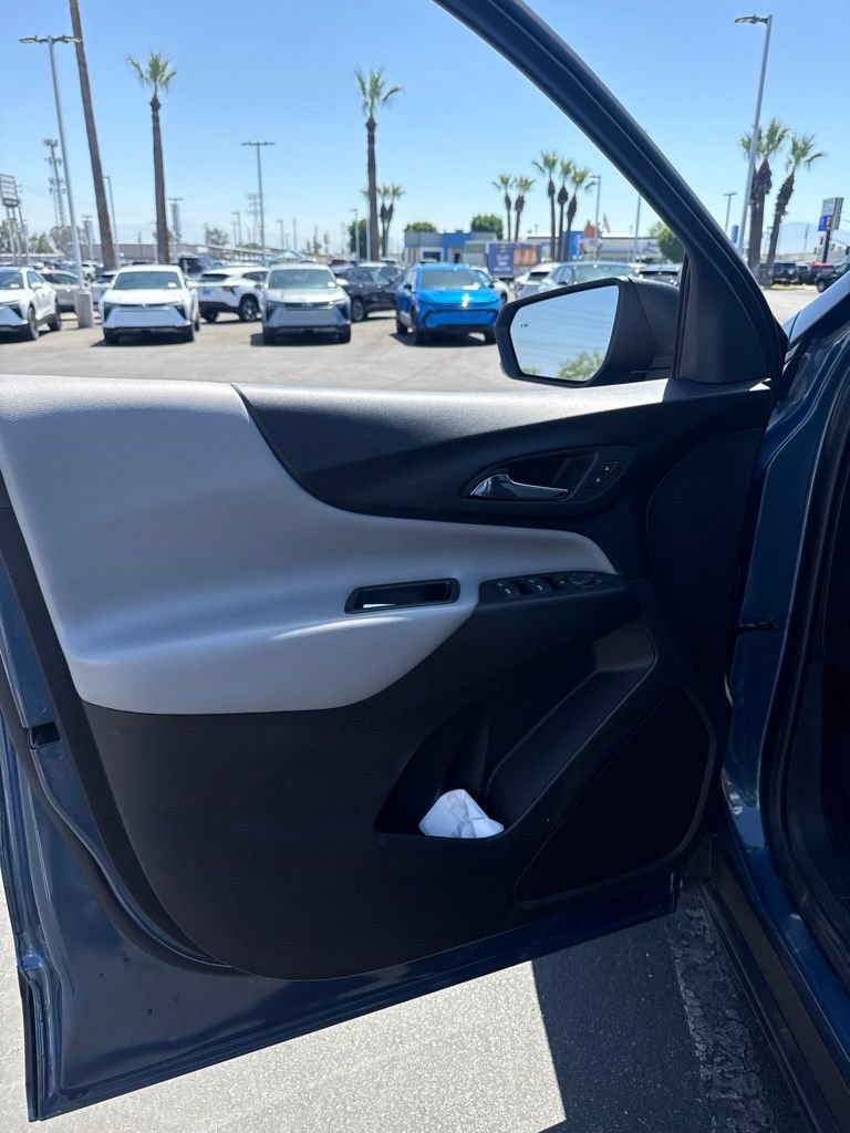 Used 2024 Chevrolet Equinox LS w/ LS Convenience Package FWD image 25