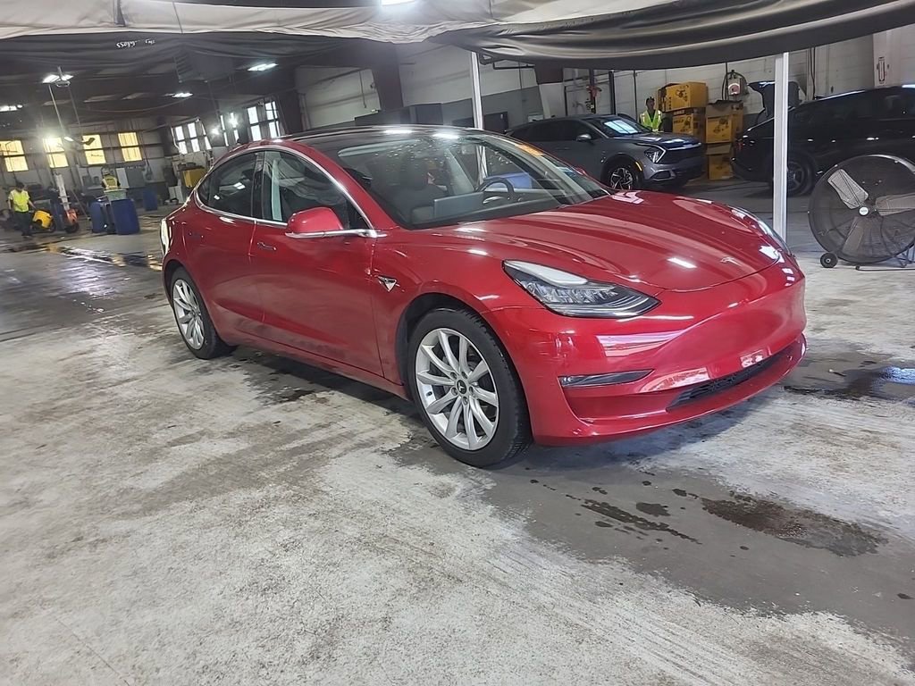 Used 2018 Tesla Model 3 Long Range RWD image 3