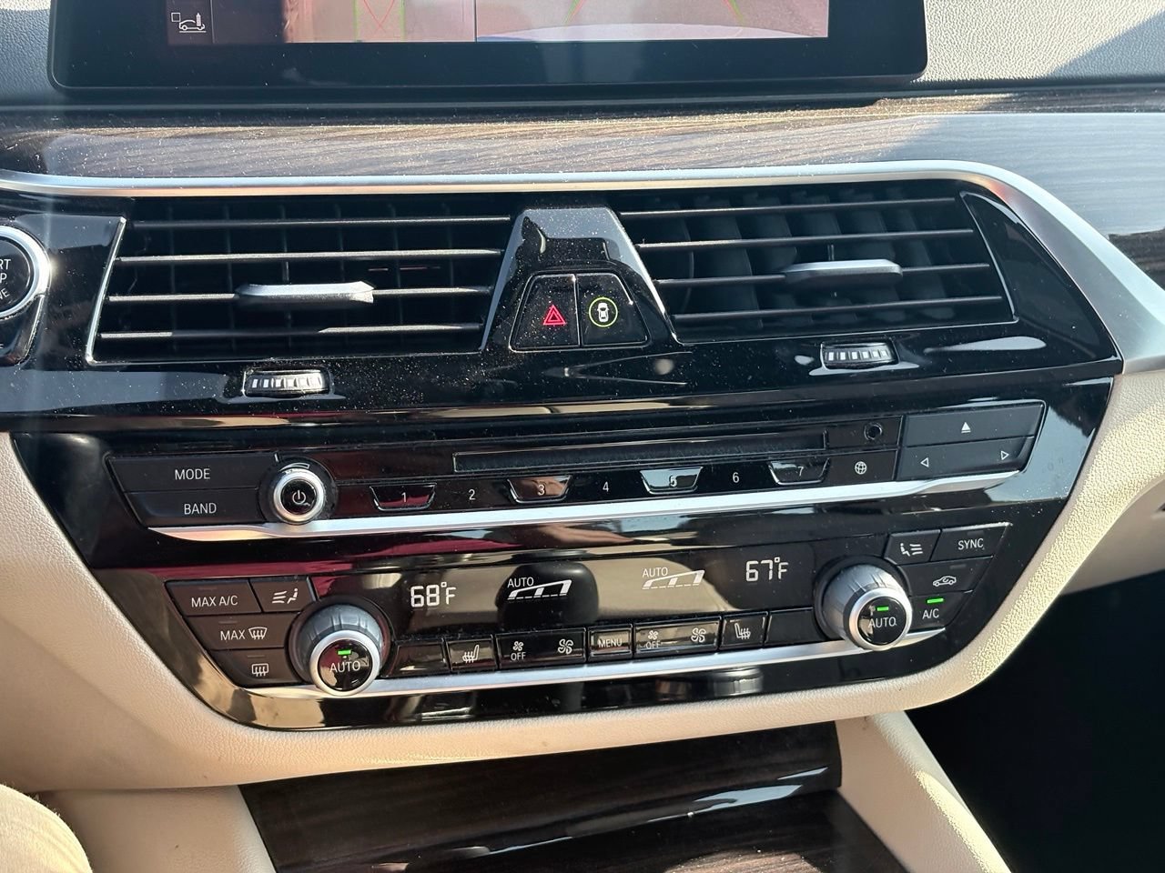 Used 2019 BMW 540i w/ Premium Package RWD image 11