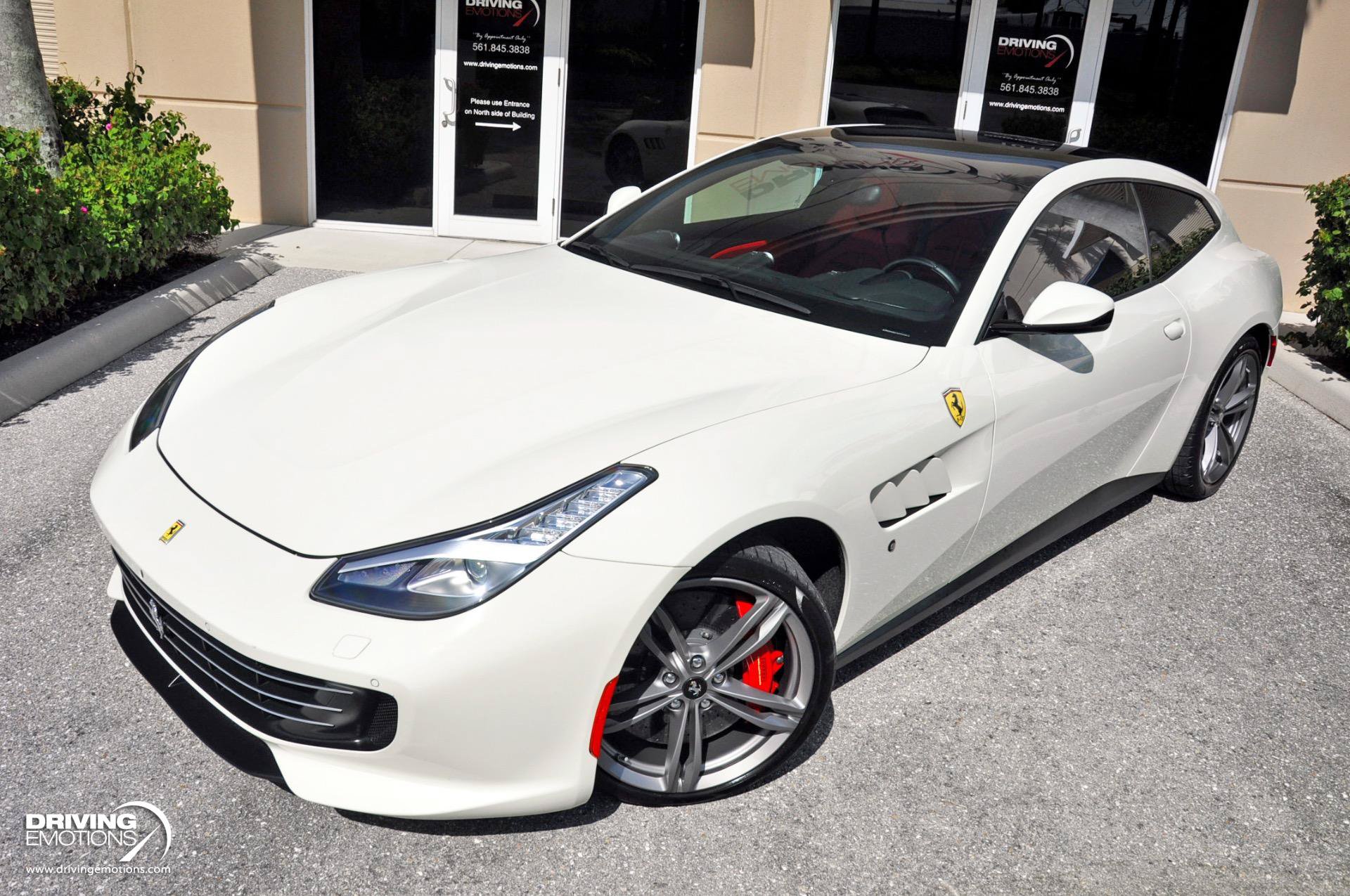 Used 2017 Ferrari GTC4Lusso AWD/4WD image 34