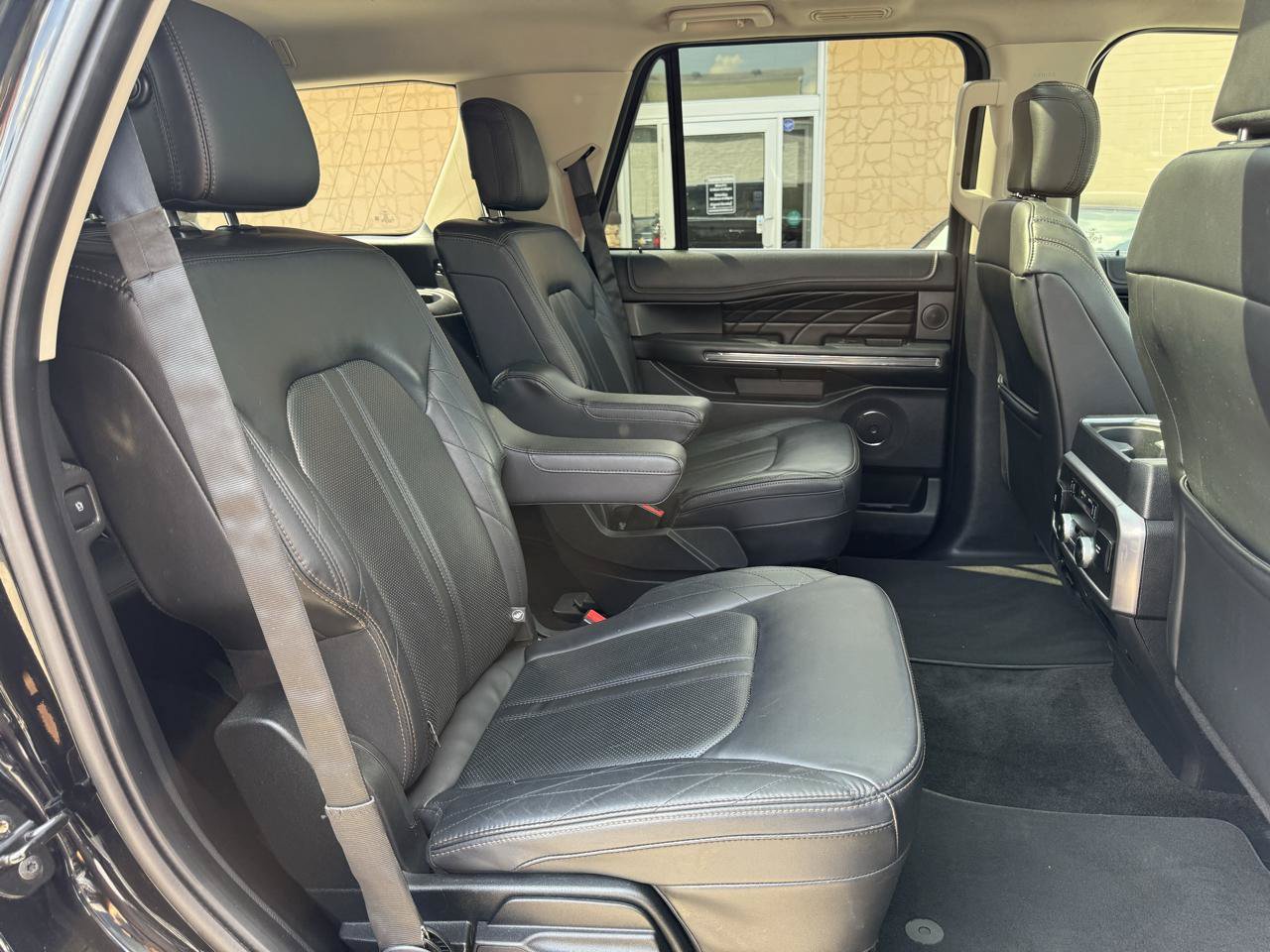 Used 2018 Ford Expedition Platinum AWD/4WD image 21