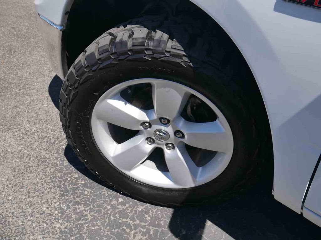 Used 2023 RAM 1500 Classic SLT AWD/4WD image 14