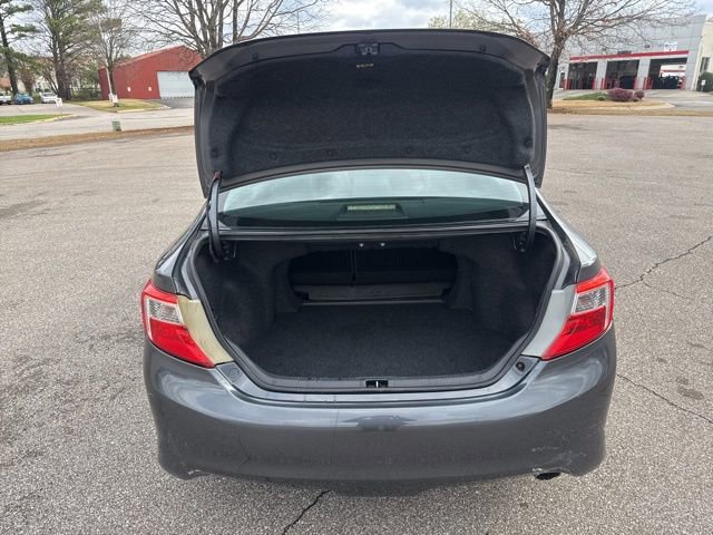 Used 2012 Toyota Camry SE image 15
