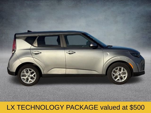 Used 2024 Kia Soul LX w/ Option Group 015 video 2