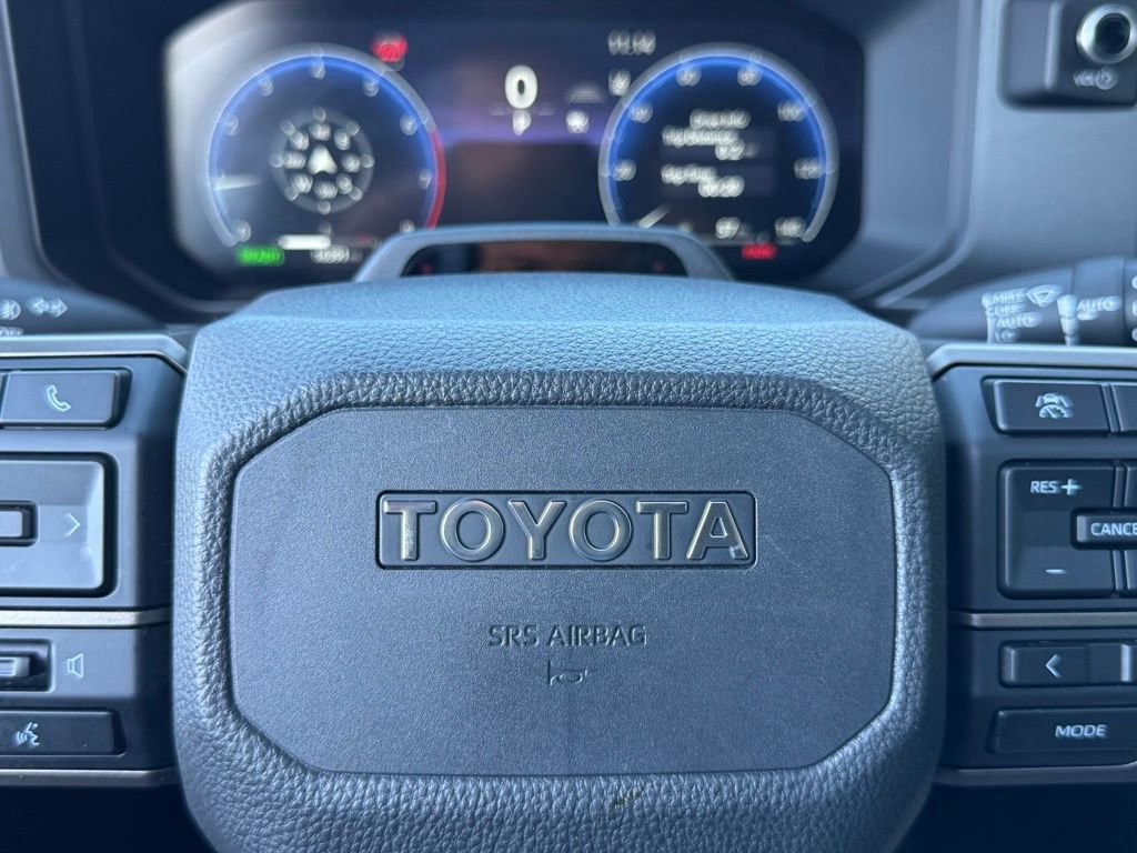 Used 2024 Toyota Land Cruiser image 32