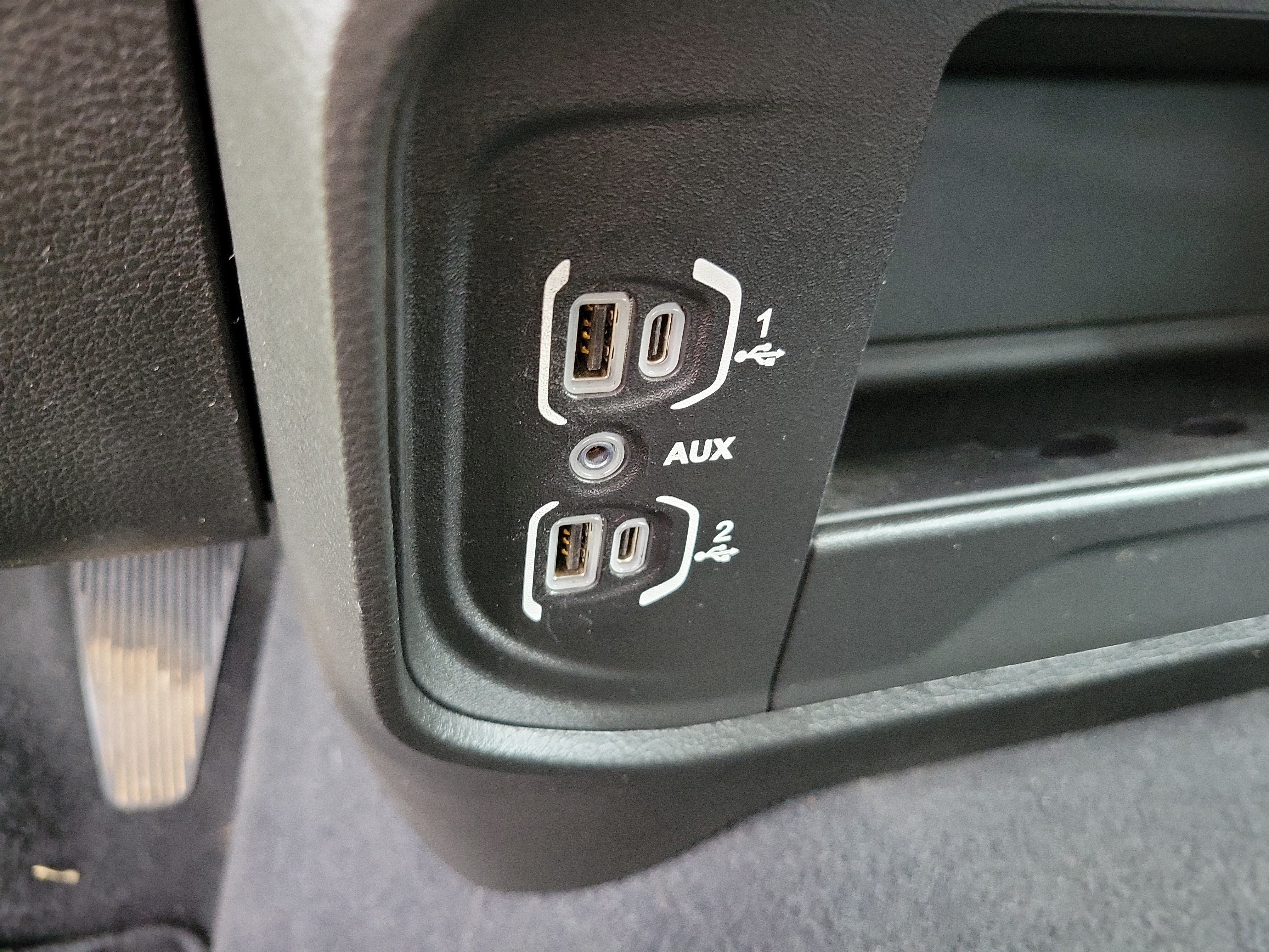 Used 2024 RAM 3500 Big Horn AWD/4WD image 19