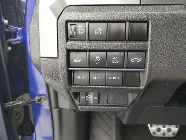 Used 2025 Toyota Tacoma TRD Sport w/ TRD Sport Premium Package image 32