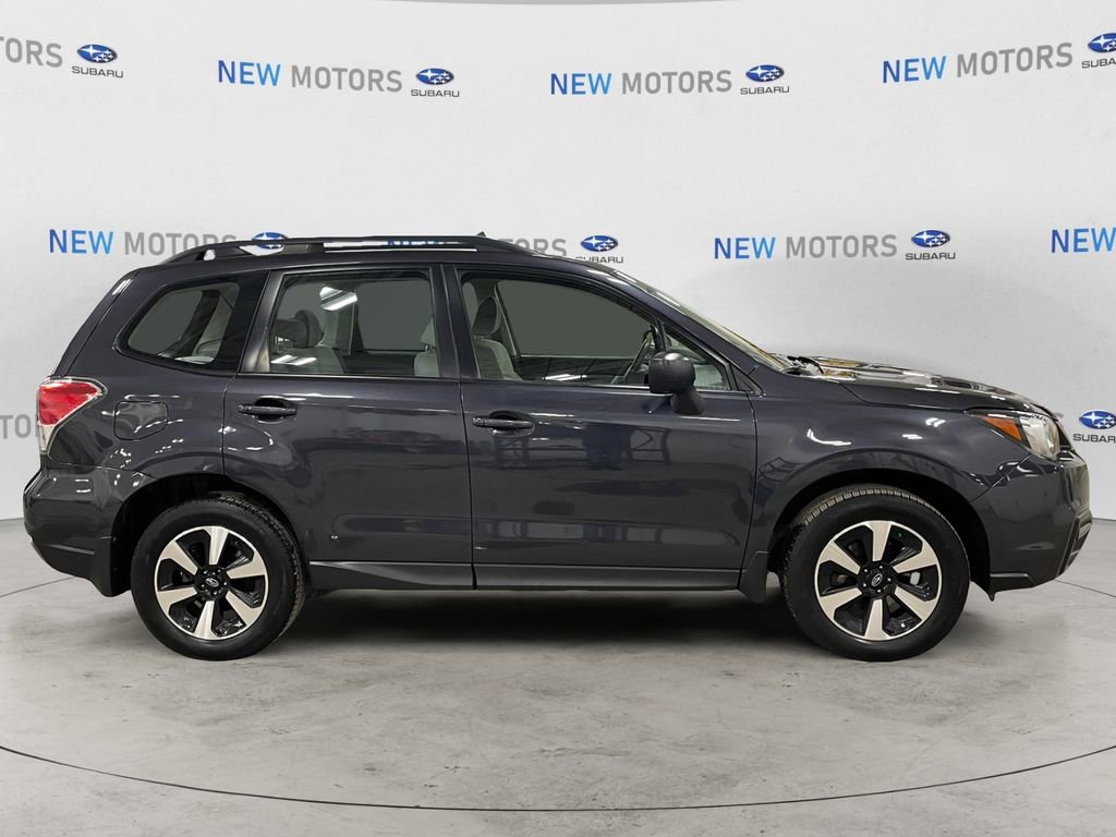 Used 2017 Subaru Forester 2.5i w/ Alloy Wheel Package image 6