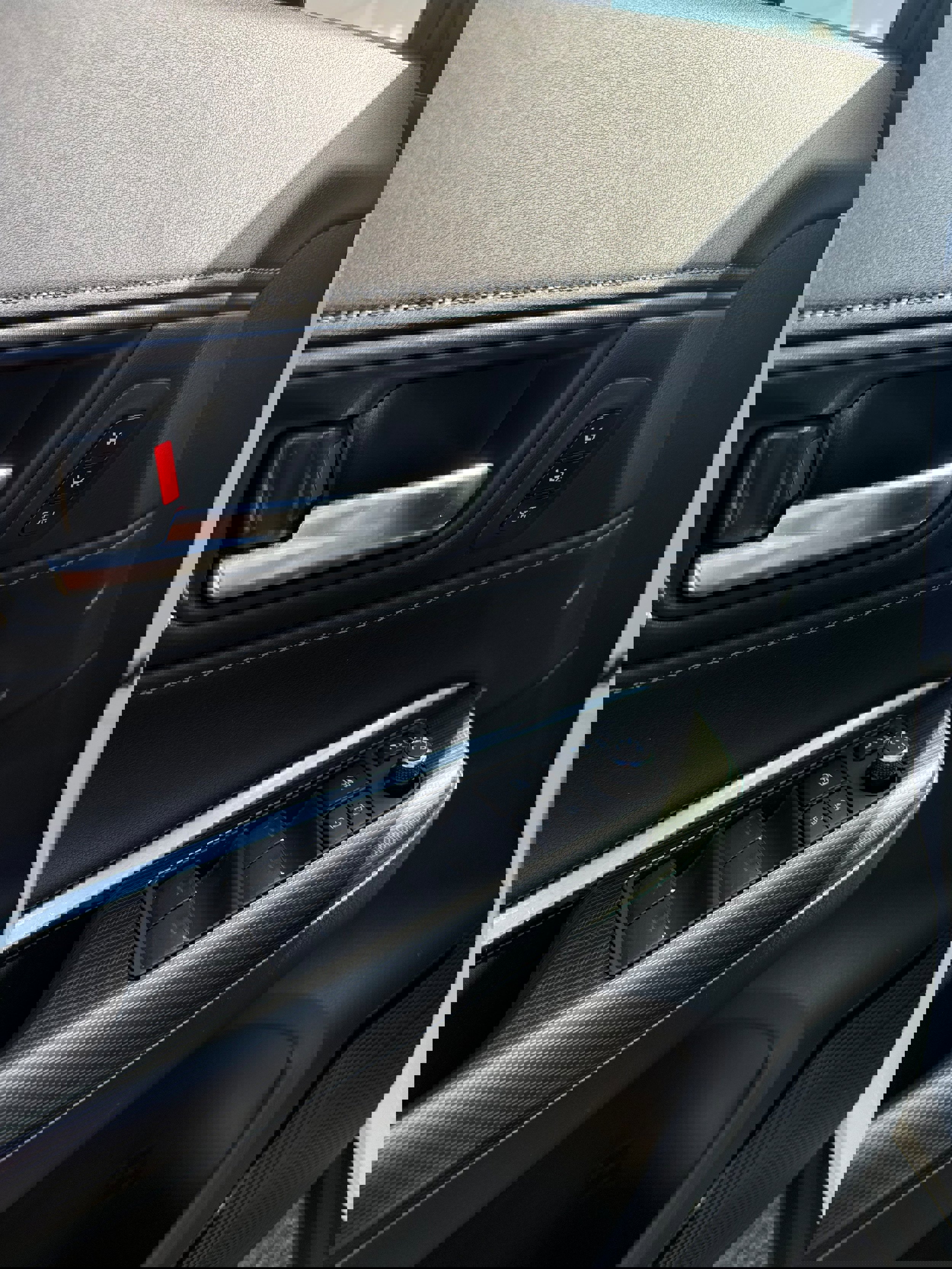 Used 2023 Toyota Venza Nightshade image 16