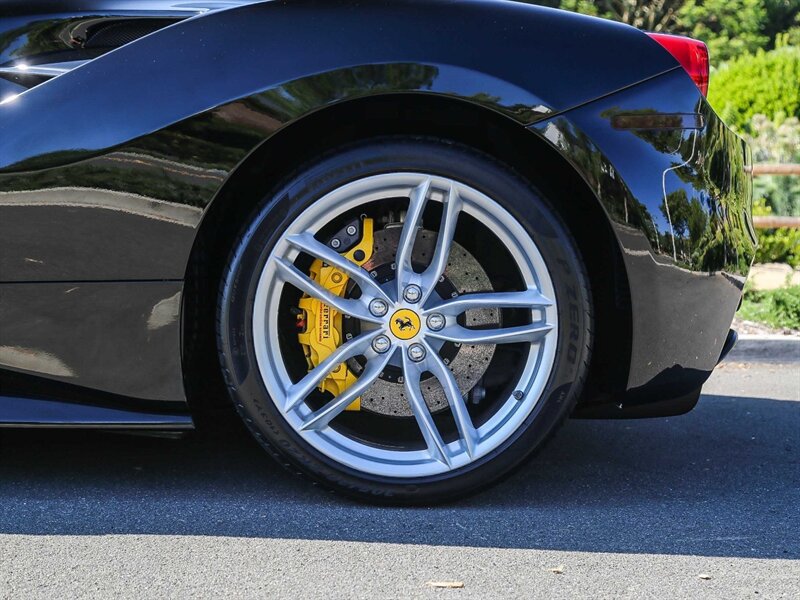 Used 2016 Ferrari 488 GTB RWD image 14