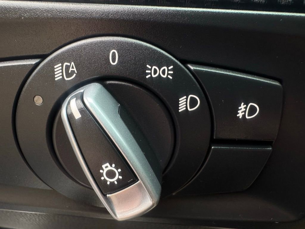 Used 2011 BMW 328i xDrive Wagon image 23