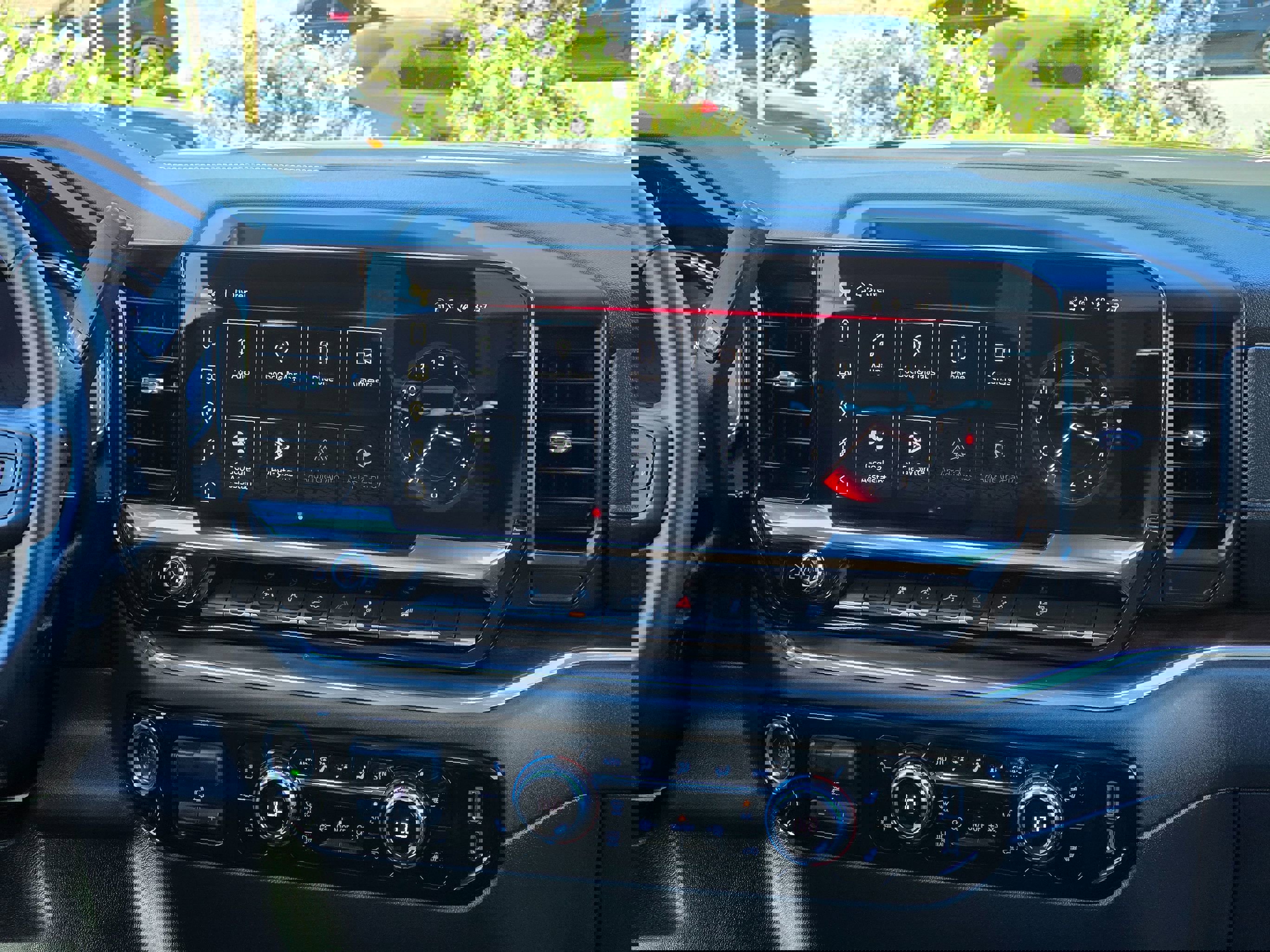 Used 2025 GMC Sierra 1500 SLT image 29