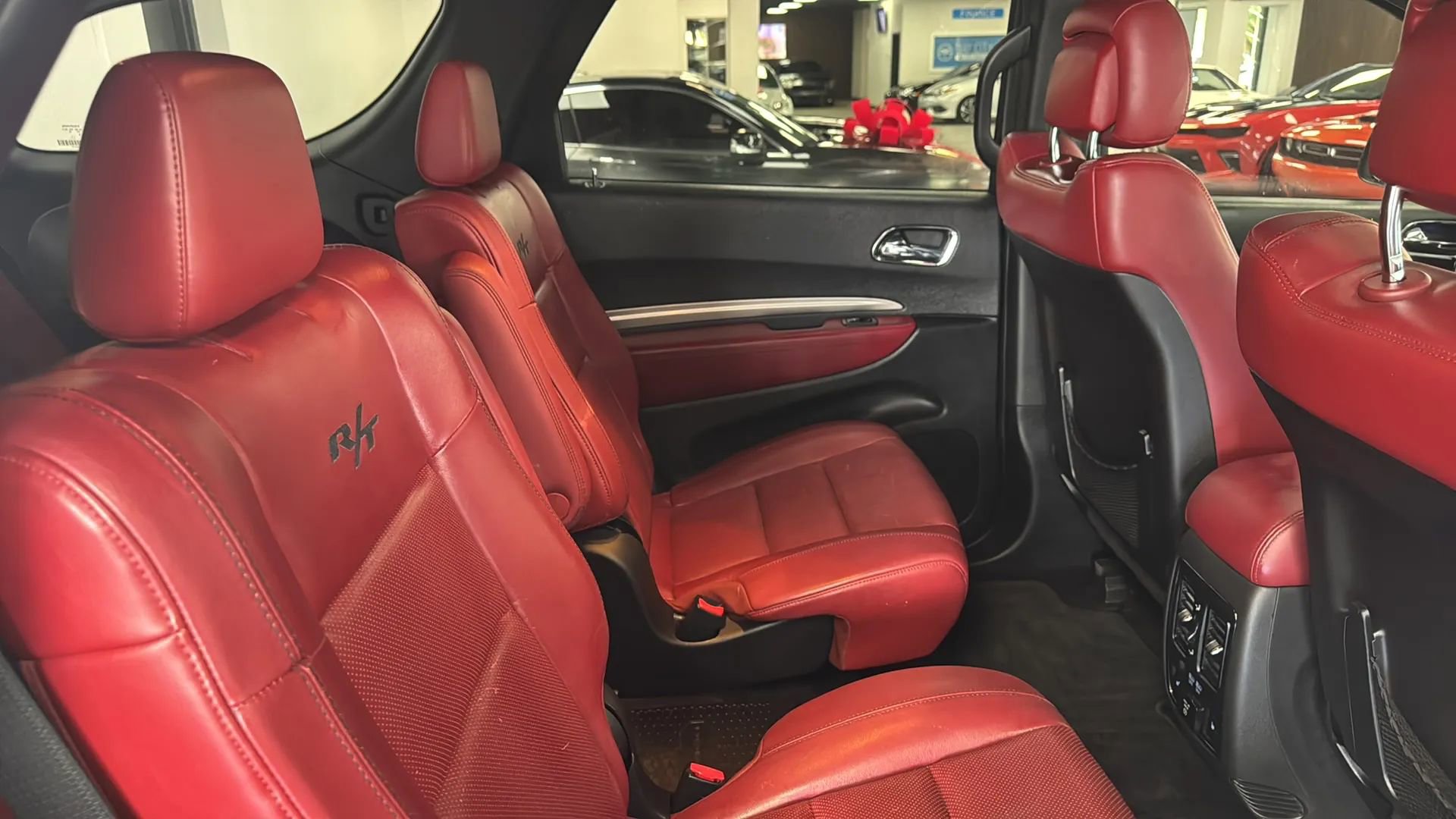 Used 2015 Dodge Durango R/T w/ Technology Group RWD image 32