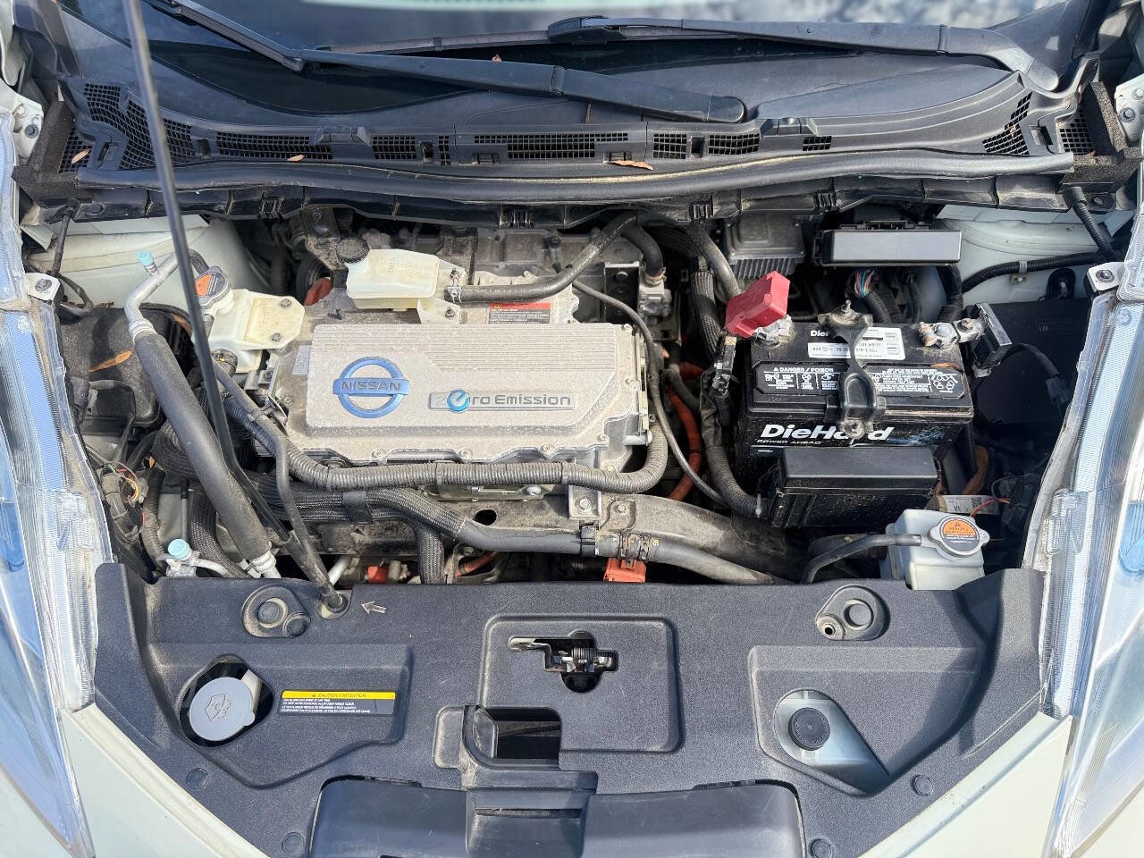 Used 2012 Nissan Leaf SV image 18