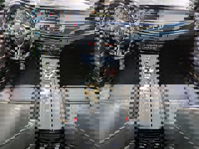 Used 2013 BMW M5 image 14