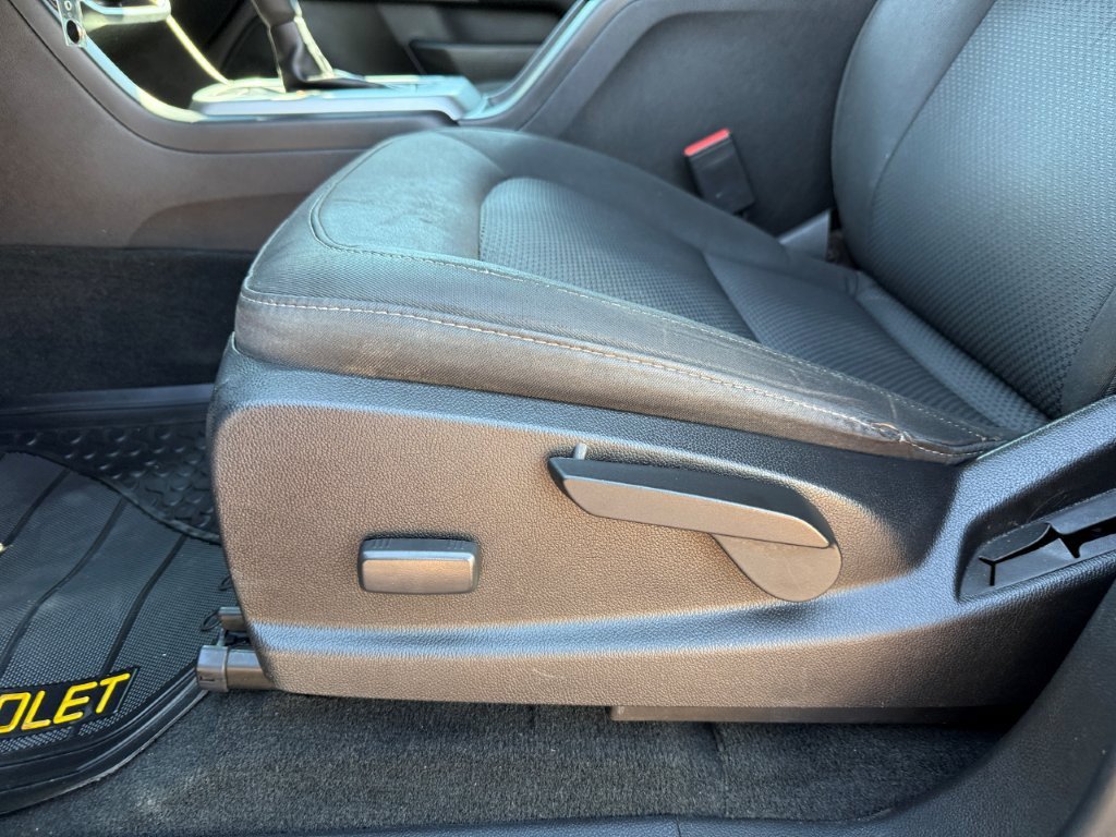 Used 2018 Chevrolet Colorado LT w/ LT Convenience Package AWD/4WD image 14