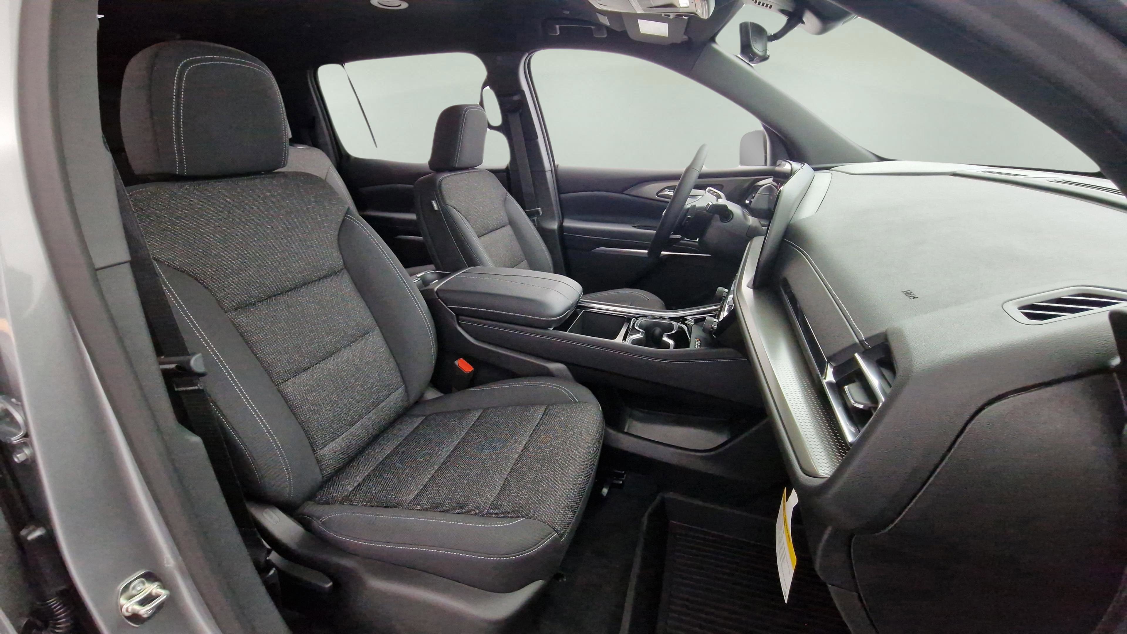 New 2026 Chevrolet Traverse LT w/ Driver Confidence Package FWD image 16