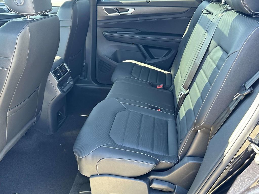 New 2026 Volkswagen Atlas Cross Sport SEL R-Line image 9