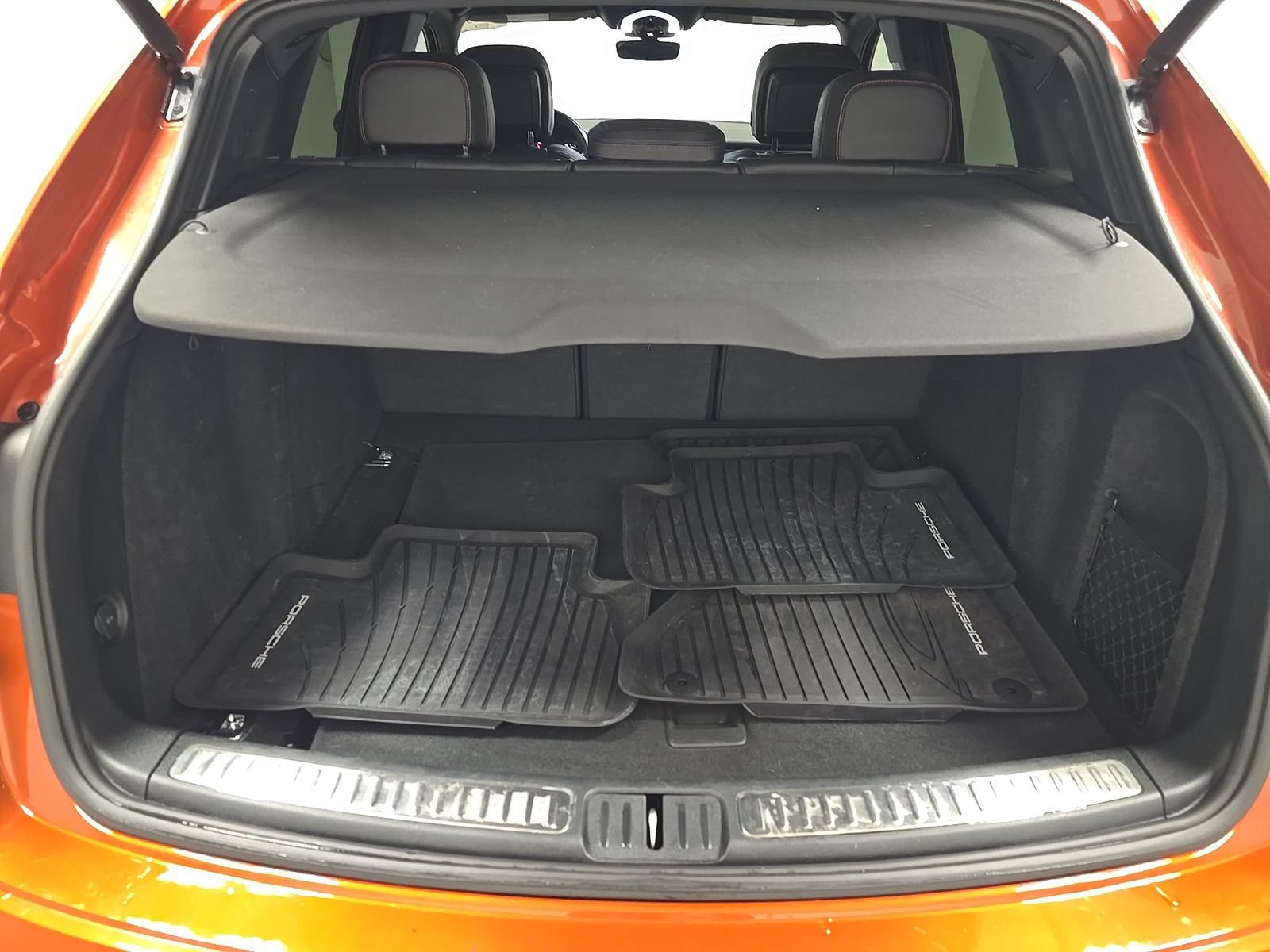 Used 2024 Porsche Macan AWD/4WD image 14