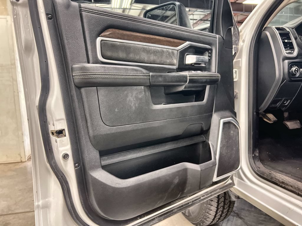 Used 2024 RAM 2500 Laramie AWD/4WD image 15