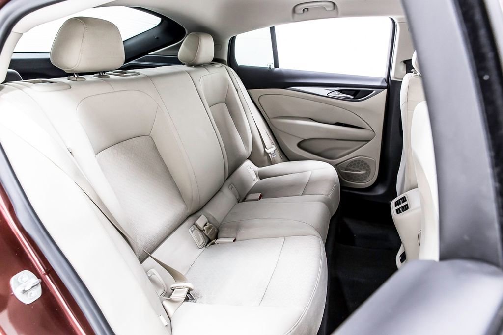 Used 2019 Buick Regal Preferred w/ Driver Confidence Package I image 35