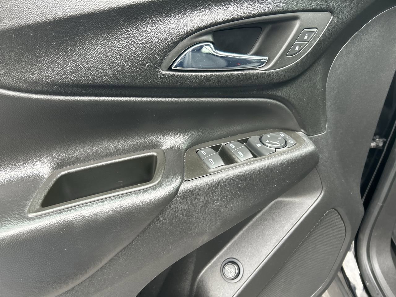 Used 2022 Chevrolet Equinox LT AWD/4WD image 21