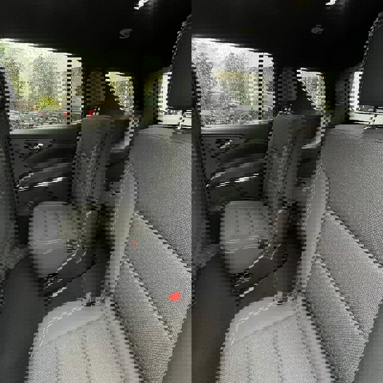 Used 2025 Chevrolet Traverse LT image 23