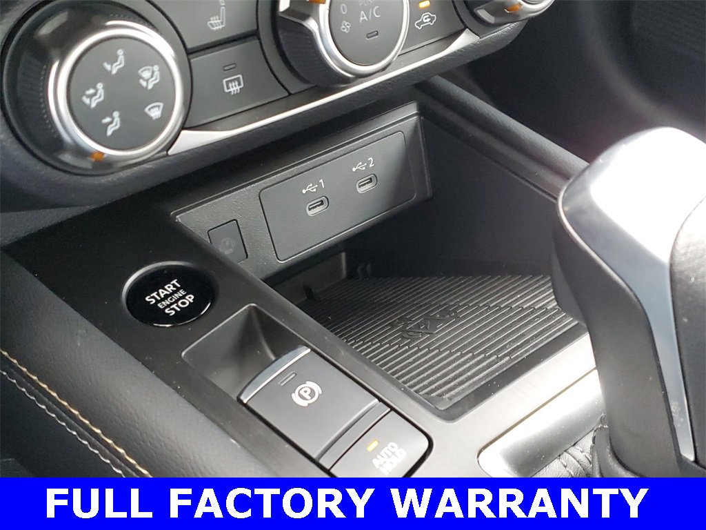 Used 2025 Nissan Kicks SV w/ SV Premium Package image 24