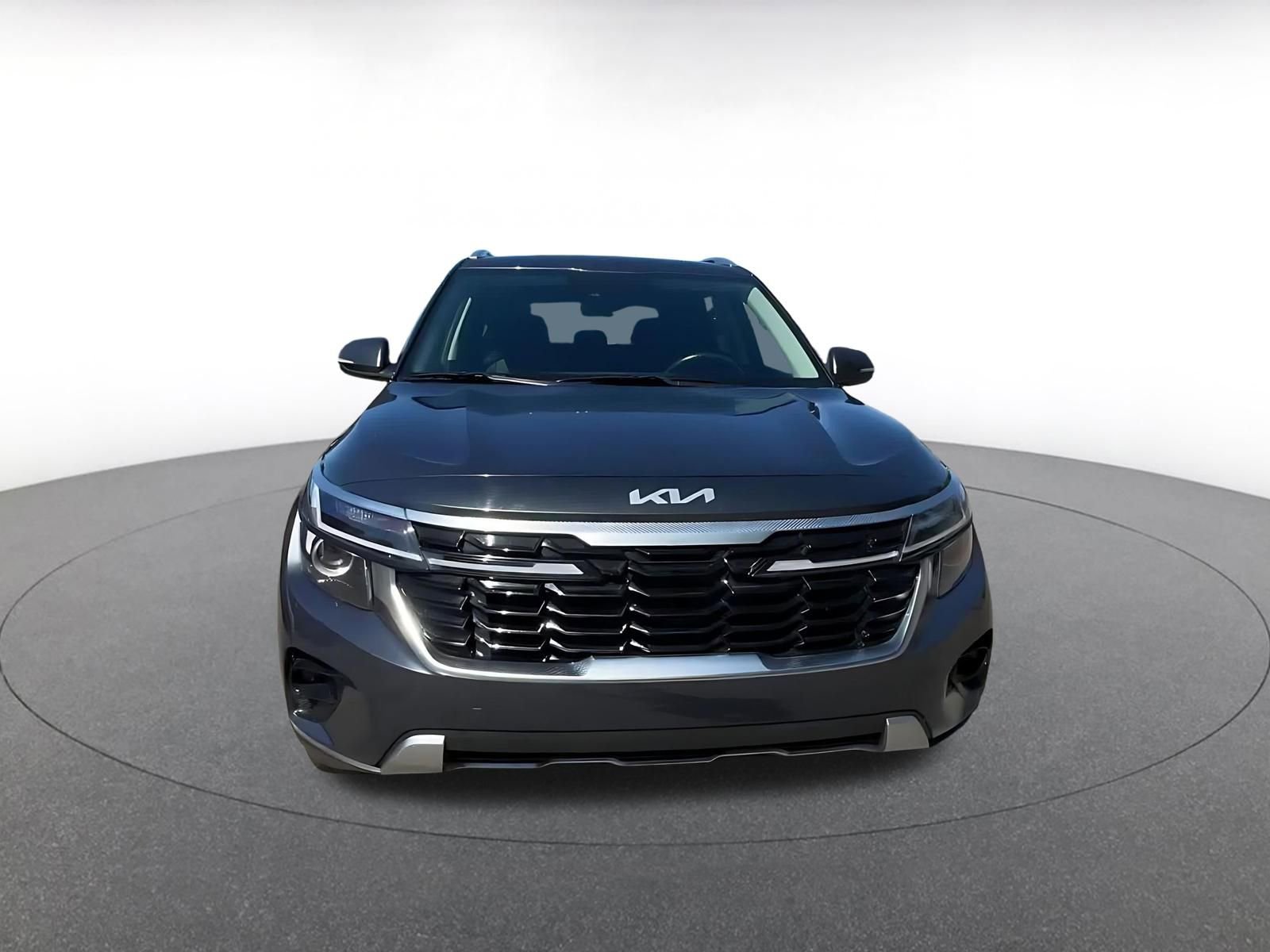 Used 2025 Kia Seltos S image 4