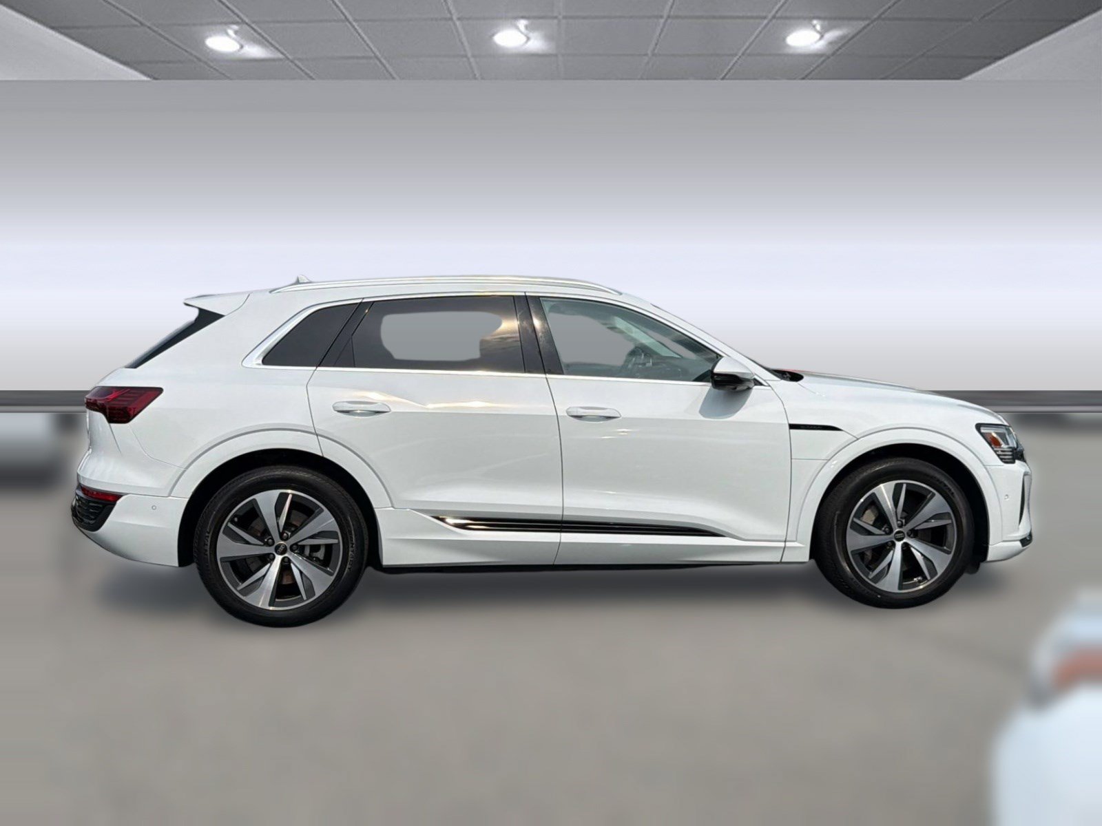 Used 2024 Audi Q8 e-tron Premium Plus w/ Premium Plus Package AWD/4WD image 8