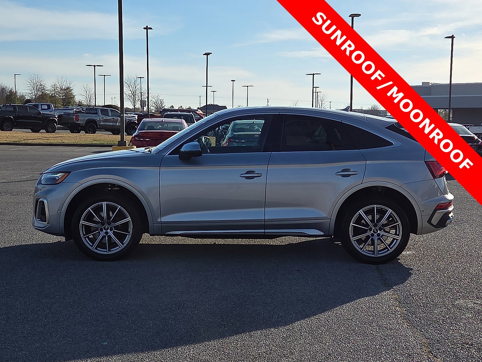 Used 2023 Audi SQ5 Prestige w/ Prestige Package image 3