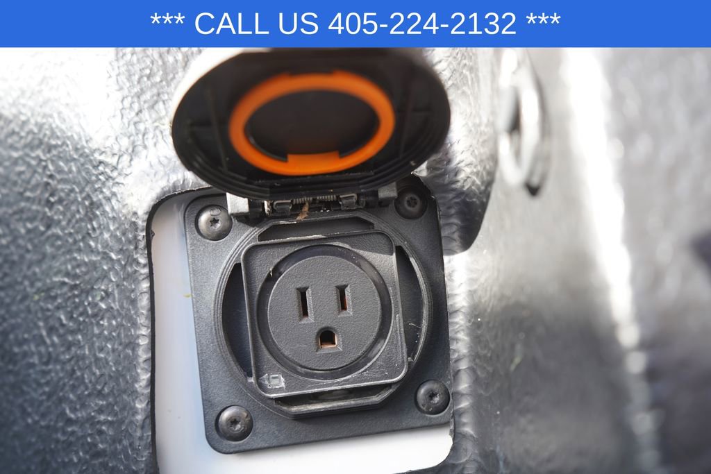 Used 2025 Chevrolet Silverado 1500 LT image 19