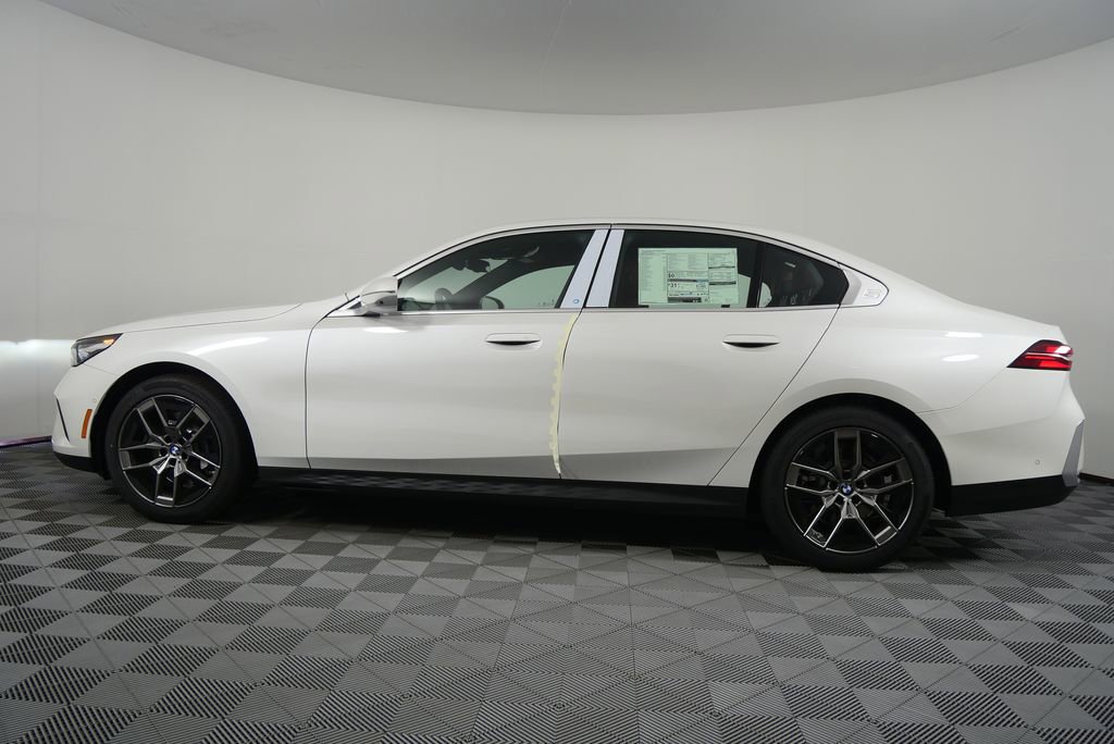 Used 2026 BMW 530i RWD image 6