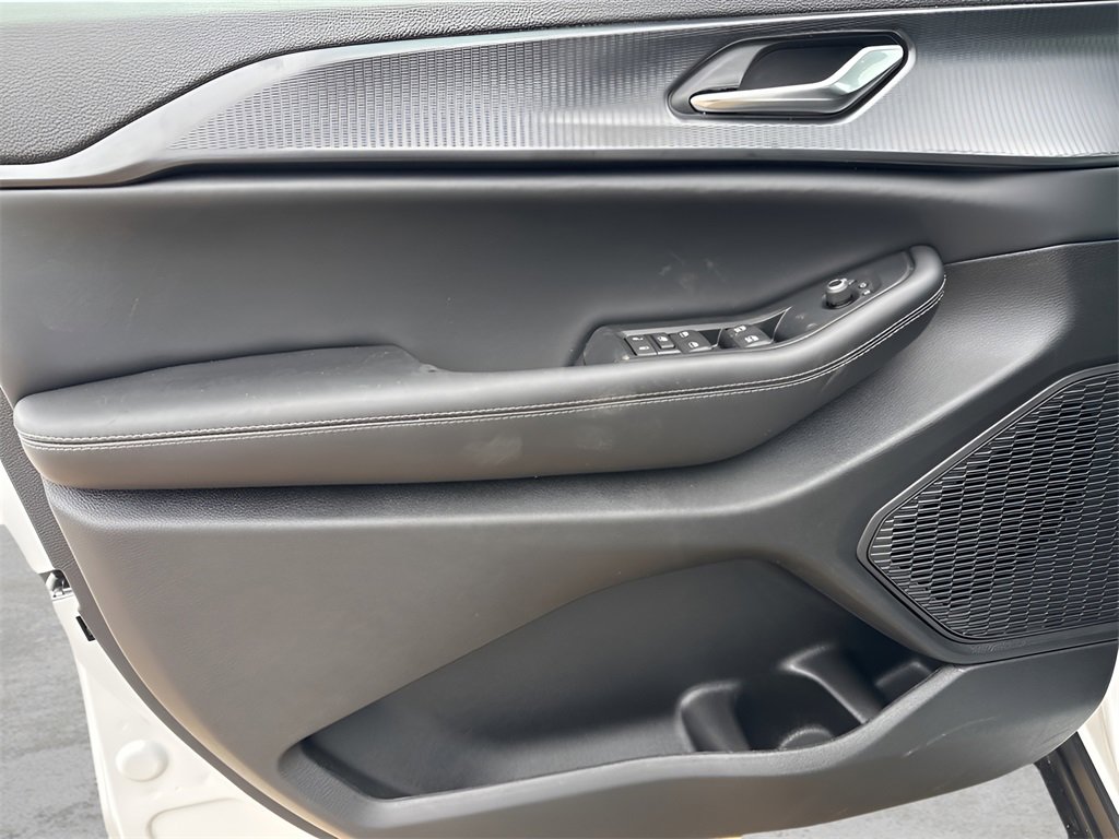 New 2025 Jeep Grand Cherokee L Altitude image 25