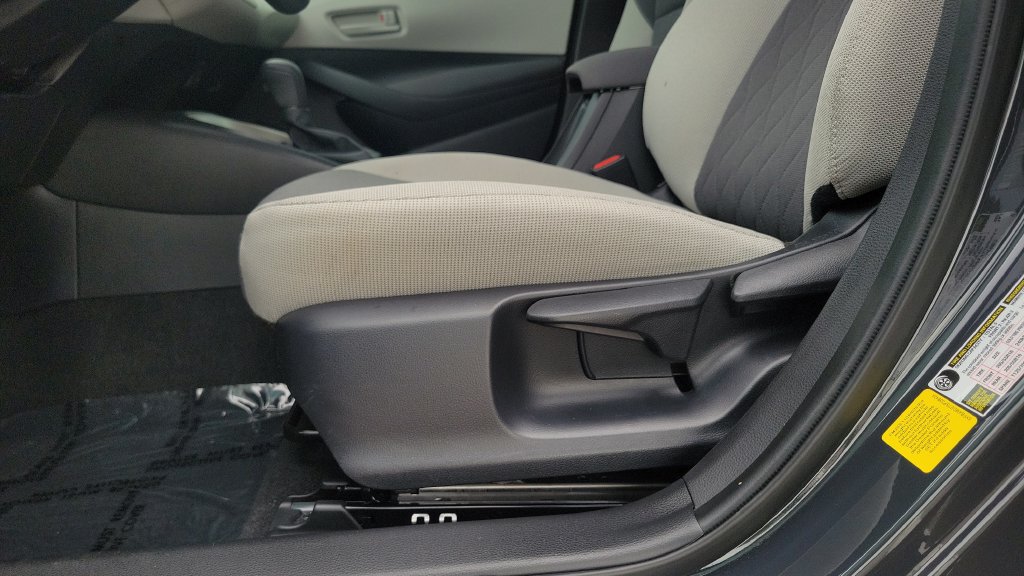 Certified 2025 Toyota Corolla LE w/ Convenience Package FWD image 16