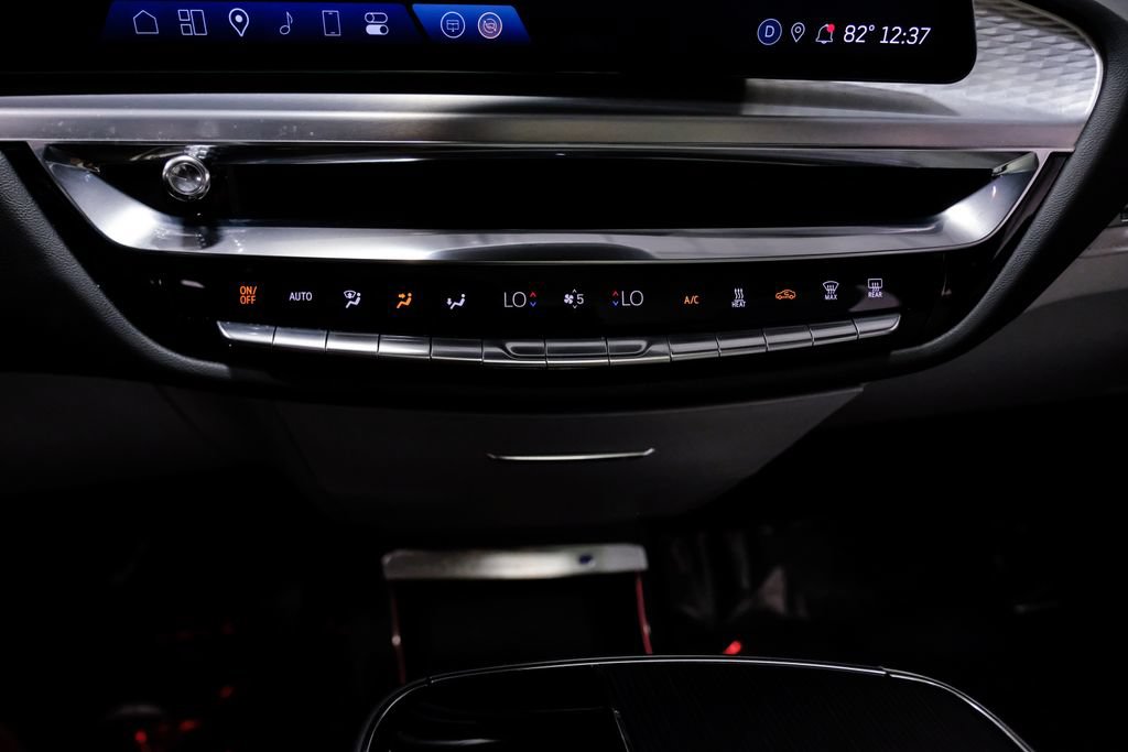 Used 2024 Cadillac Lyriq Sport AWD/4WD image 25