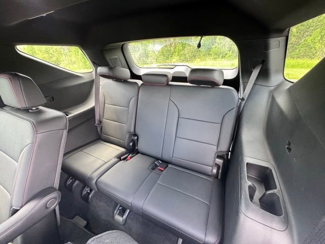Used 2025 Chevrolet Traverse Z71 AWD/4WD image 9