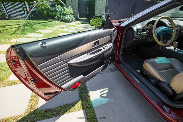 Used 2004 Ford Thunderbird Deluxe image 53