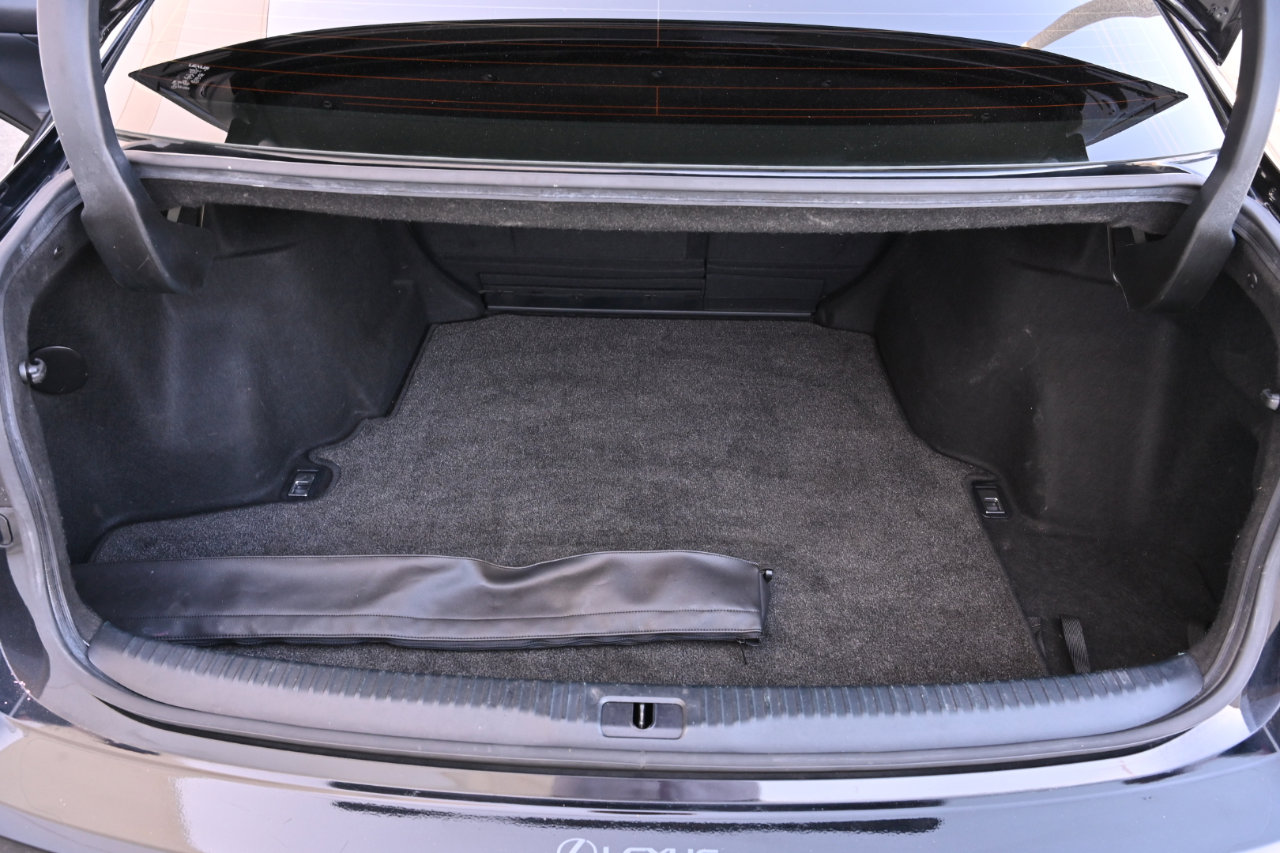 Used 2014 Lexus IS 350 w/ F Sport Package RWD image 34