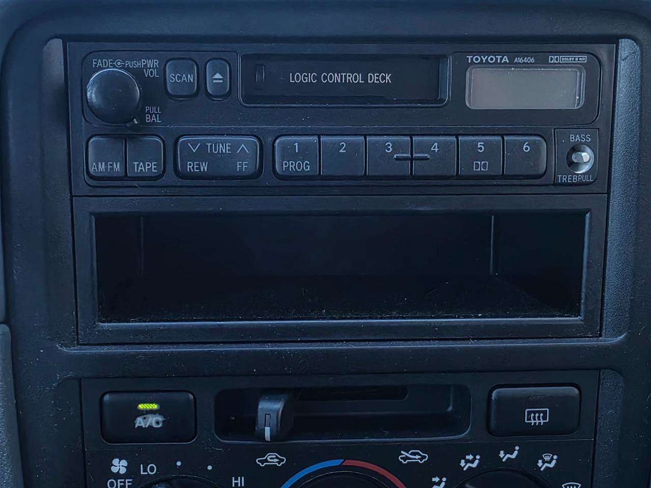 Used 1997 Toyota Camry XLE FWD image 16
