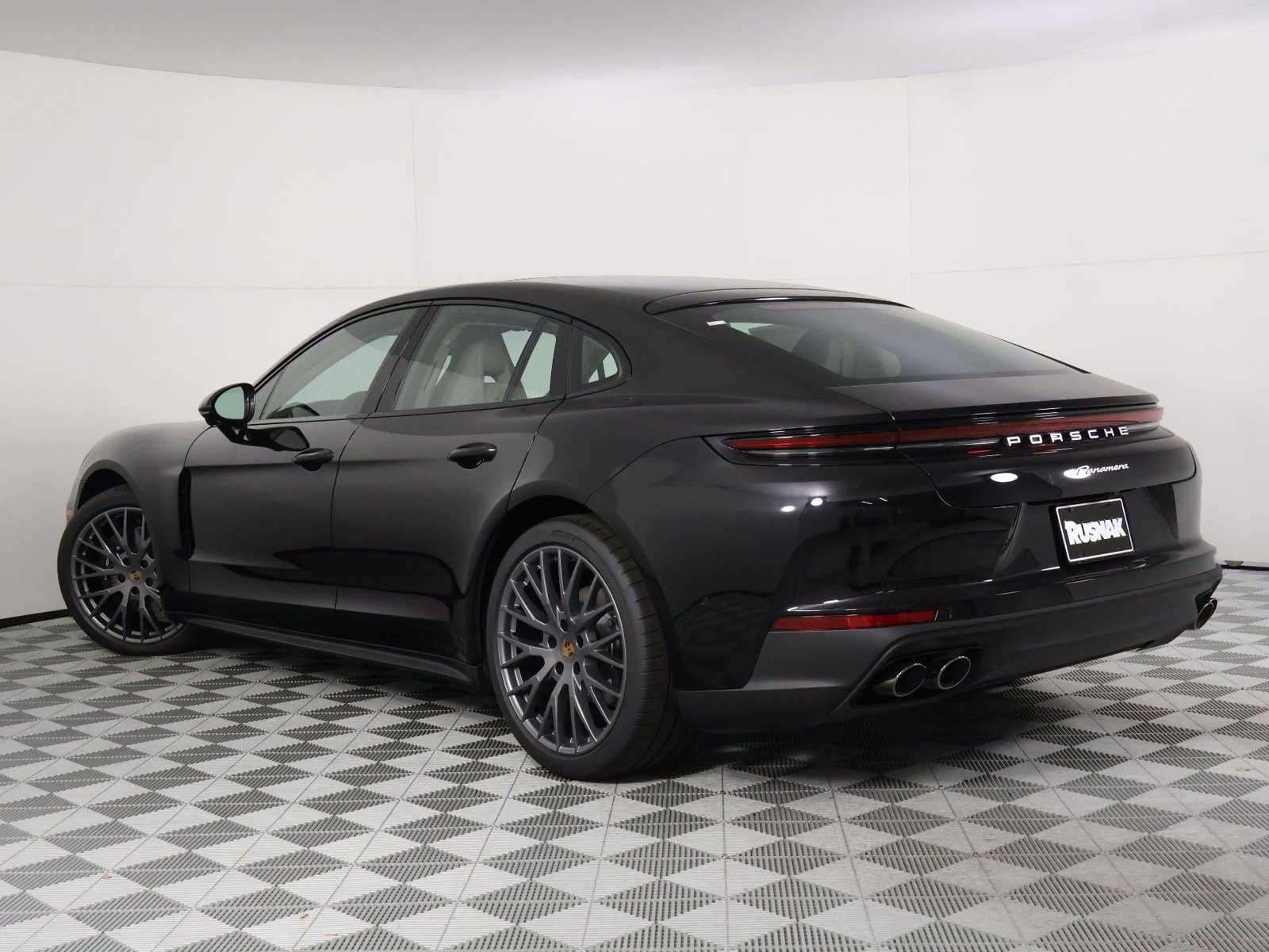 New 2026 Porsche Panamera RWD image 3