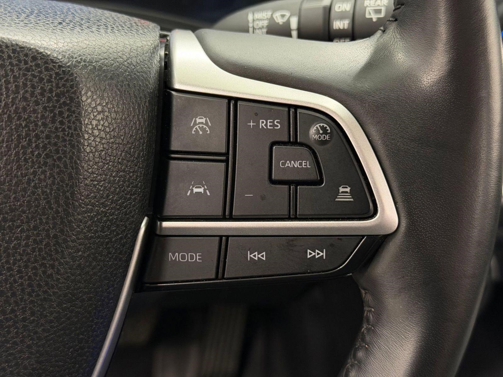 Used 2024 Toyota Grand Highlander XLE image 25