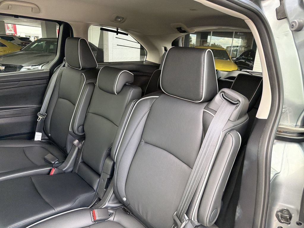 Used 2025 Honda Odyssey Touring image 21