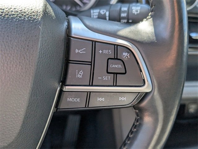 Used 2022 Toyota Highlander XLE image 32